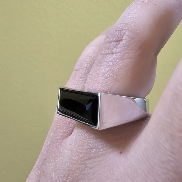 Retired SWAROVSKI Pampered Black Crystal  Ring Sz.L (size 8) - Picture 6 of 7